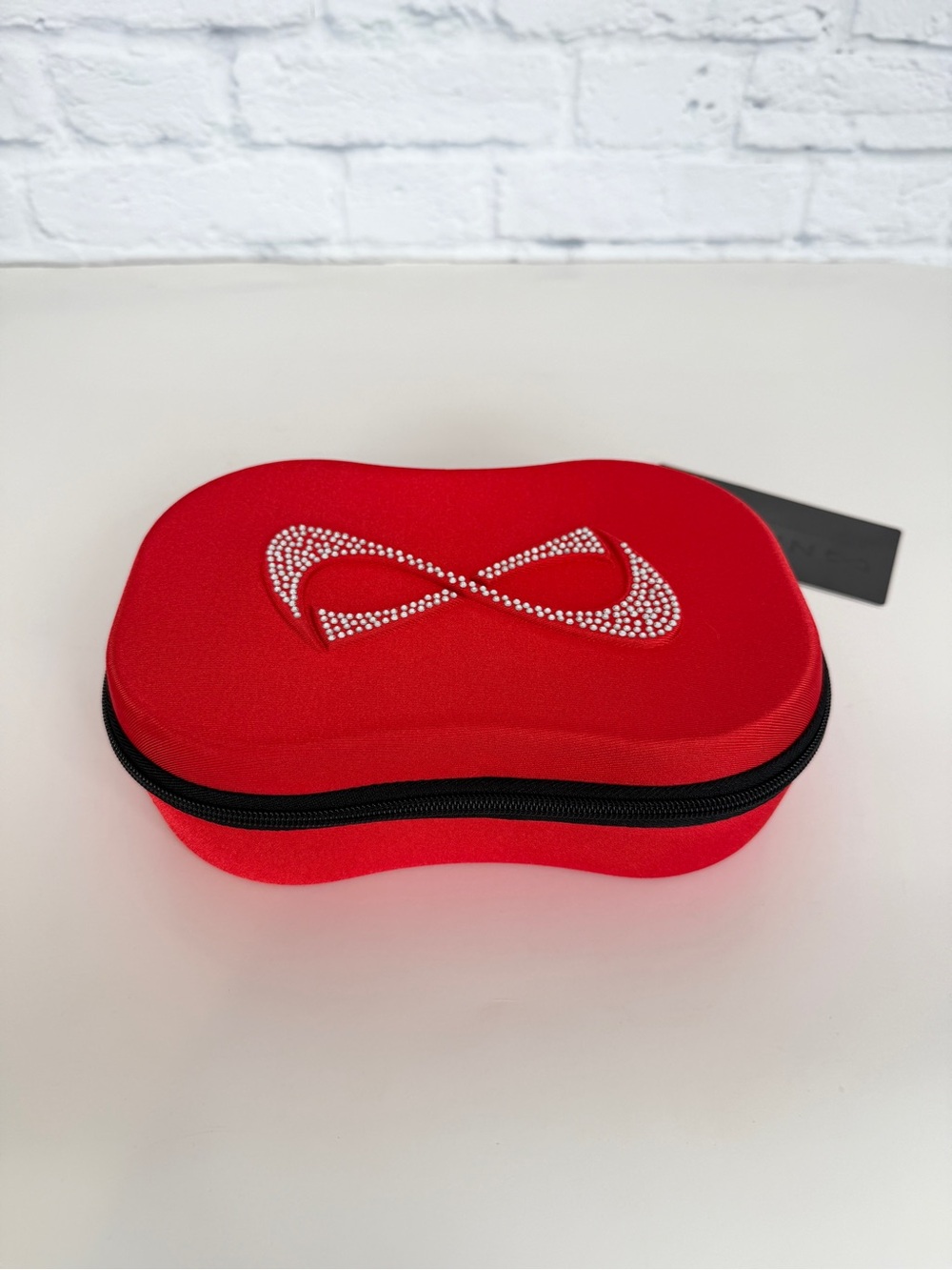 New NFINITY Ultimate Makeup Case Beauty Organizer Portable Dividers Red Stones